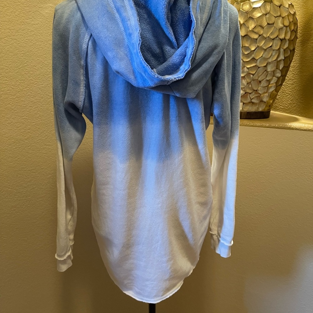 Beach Hoodie - Picture 3 of 6